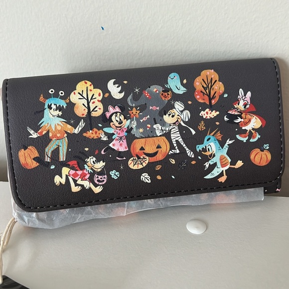 NWT Loungefly Disney Halloween Costumes Mini Backpack and wallet set - Picture 13 of 14